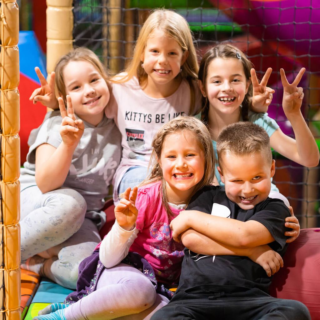 Indoorspielplatz Für Jugendliche In Der Nähe Cage-Feld | Kiddy Dome: Dein größter Indoorspielplatz der Schweiz