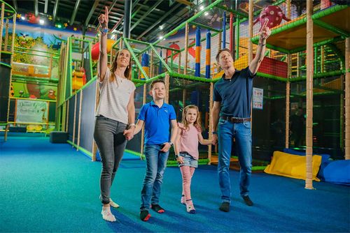 Die Wunderwelt der Indoorspielplätze: Ein Spielplatz für die Gesamtentwicklung von Kindern